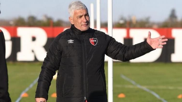 El rompecabezas de De Felippe para recibir a Atlético Tucumán