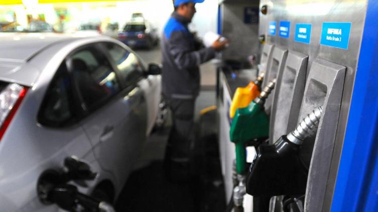 Los combustibles aumentan este sábado entre 1,5% y 2,5% por impuestos y otros