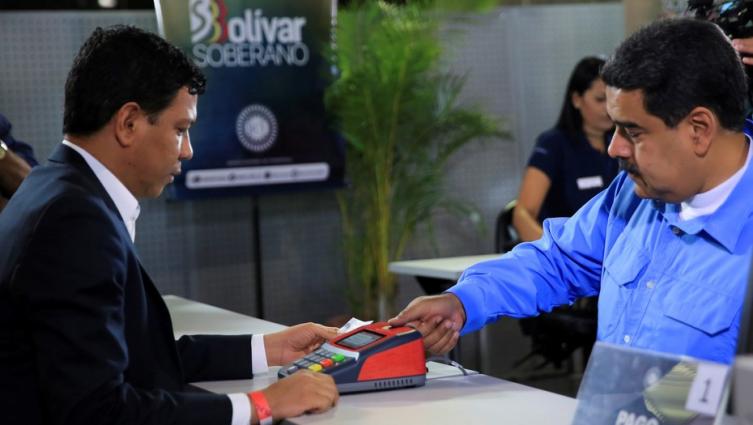 Maduro se convirtió en el primer venezolano en comprar oro para ahorrar