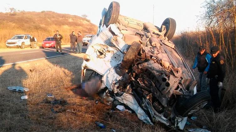 Murieron ocho personas en un choque en Salta