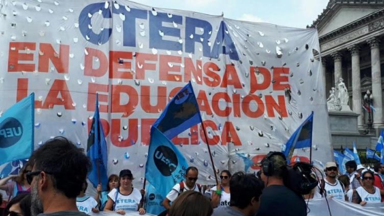 Convocan a paro nacional docente para el 13 de septiembre
