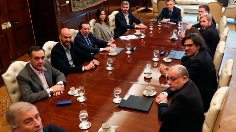 El Gobierno oficializó el nuevo Gabinete y la eliminación de la tarifa social de luz