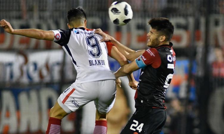 Copa Argentina: Colón no lo pudo definir cuando pudo y perdió por penales ante San Lorenzo 