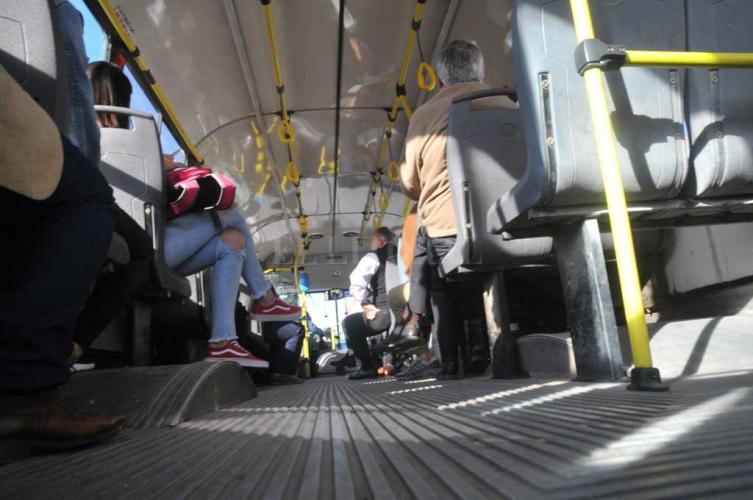 Dudas sobre si suben las tarifas y batería de proyectos  