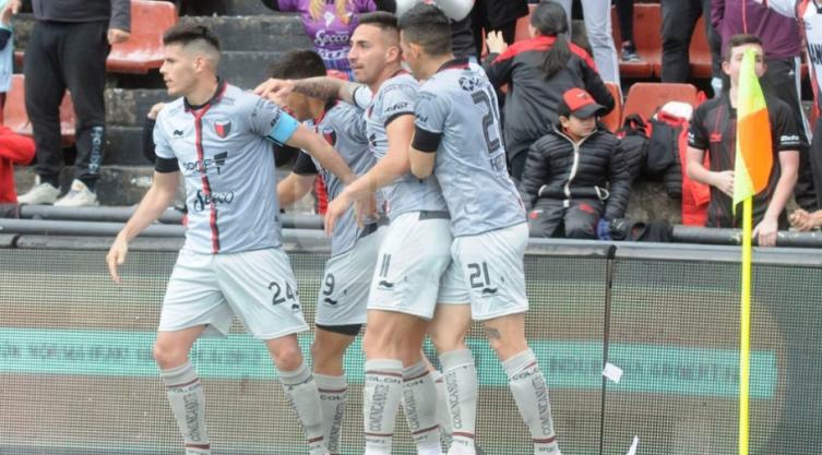 Javier Correa contó cómo fue el cruce con los barras de Colón