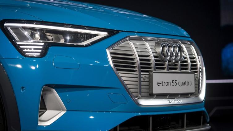 Una automotriz alemana se une con Amazon para lanzar su primer auto eléctrico