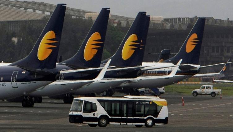 india: un avión debió regresar a tierra luego de que varios pasajeros sangraran de la nariz