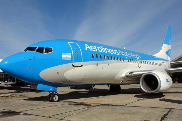 Aerolíneas Argentinas canceló todos sus vuelos del martes