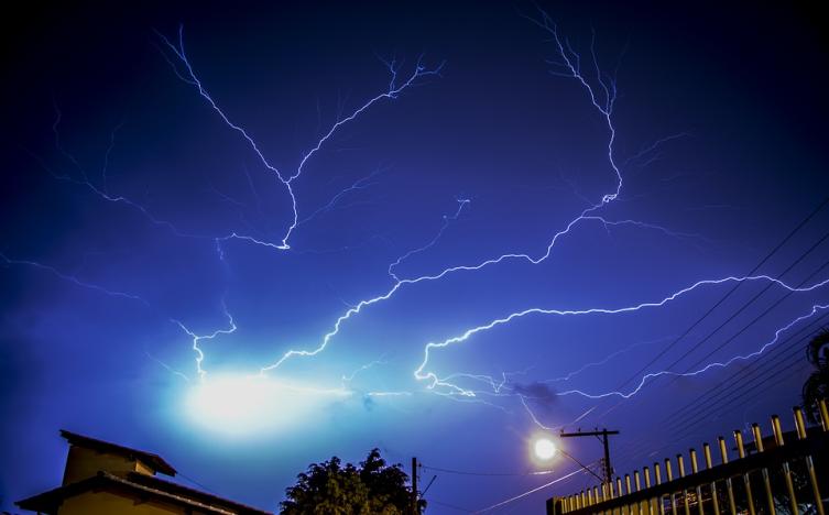 Continúa el alerta por tormentas eléctricas fuertes 