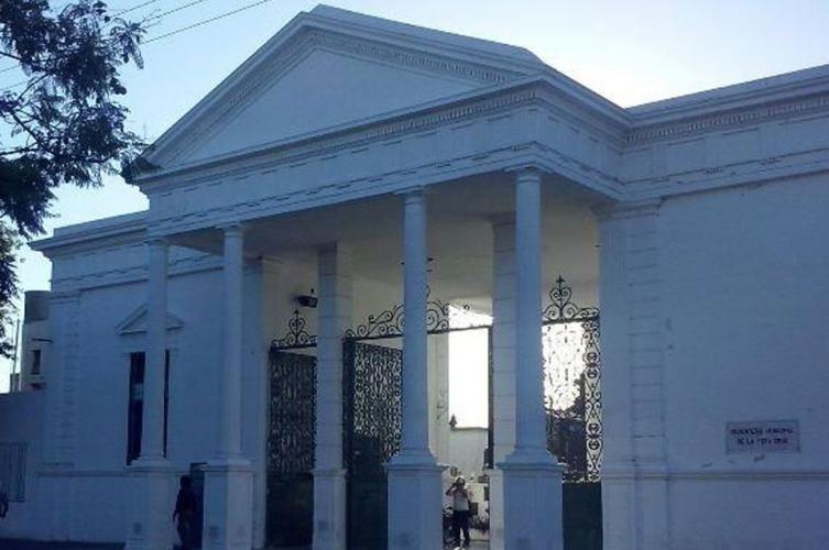 Mano de obra local restauró el oratorio del Cementerio Municipal