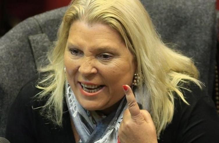 Carrió se irritó porque no pudo asumir en una comisión