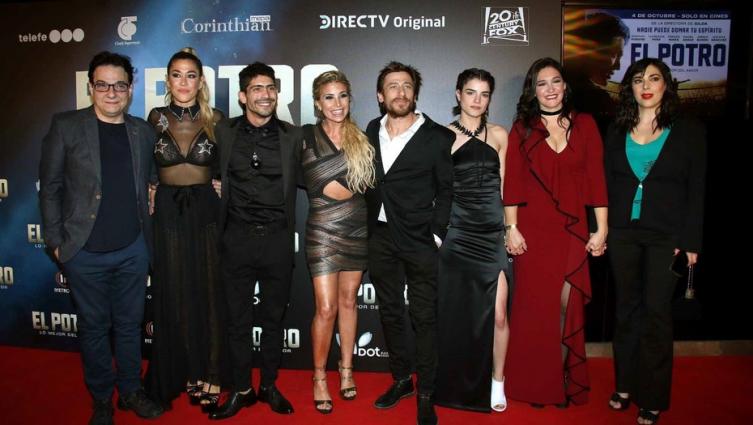 Rodrigo, la película: todos los looks en la avant premiere
