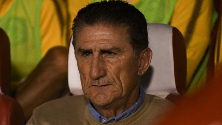 Bauza, en alerta roja por lesiones en la defensa