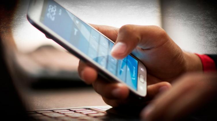 Los abonos de celulares aumentan por tercera vez en el año