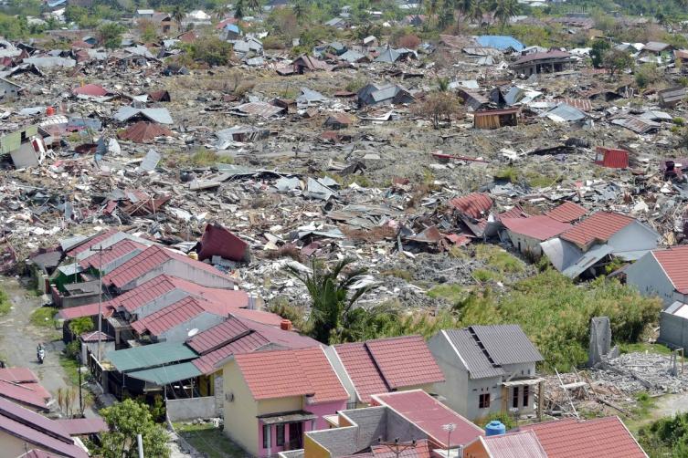 El terremoto y tsunami en Indonesia dejó 5.000 desaparecidos