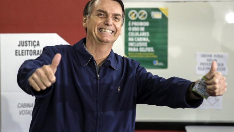 Jair Bolsonaro votó y espera ganar en primera vuelta: “El 28 de octubre me iré a la playa”