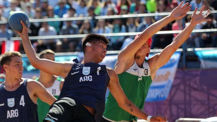 Beach handball: los chicos cayeron ante Portugal, pero jugarán por el bronce