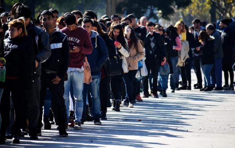 Advierten que la recesión profundizará la destrucción del empleo y la caída del salario