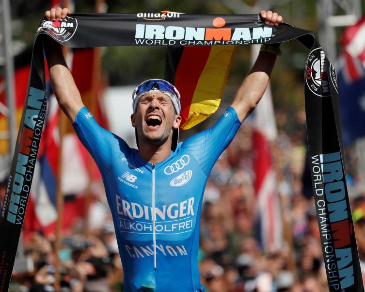 Patrick Lange ganó el Ironman de Hawai y marcó un récord en menos de ocho horas