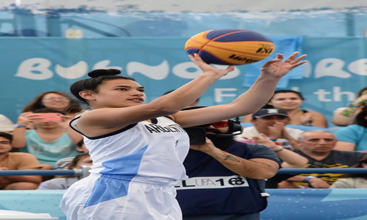 Sofía Acevedo ganó la medalla de bronce en el lanzamiento de triples en básquet