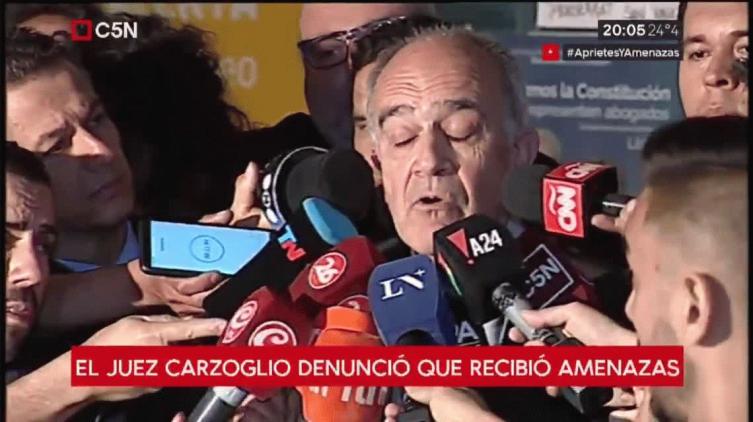 Luis Carzoglio: 