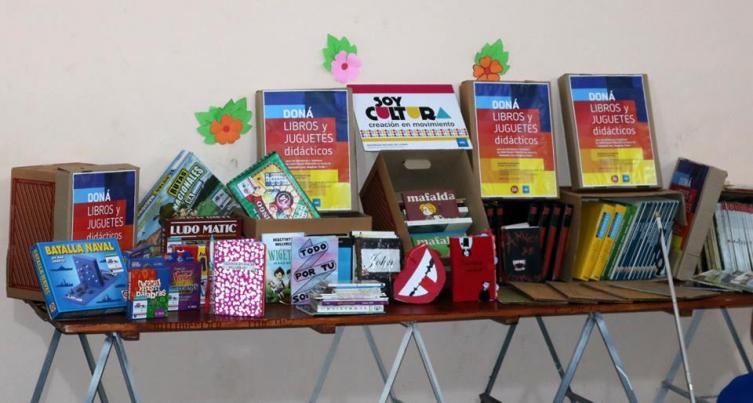 La UNL entregó libros y juegos a hospitales 
