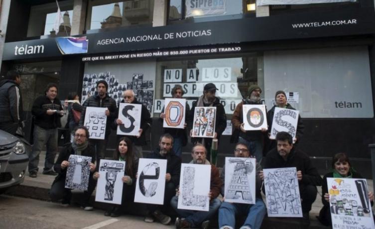 La Justicia ordenó reincorporar a los despedidos de Télam y anuló el plan de Lombardi