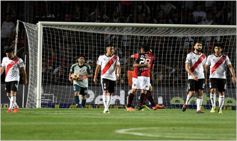 En el Cementerio de los elefantes Colón sigue haciendo história: le ganó a River 1 a 0 cortándole el invicto de 32 partidos