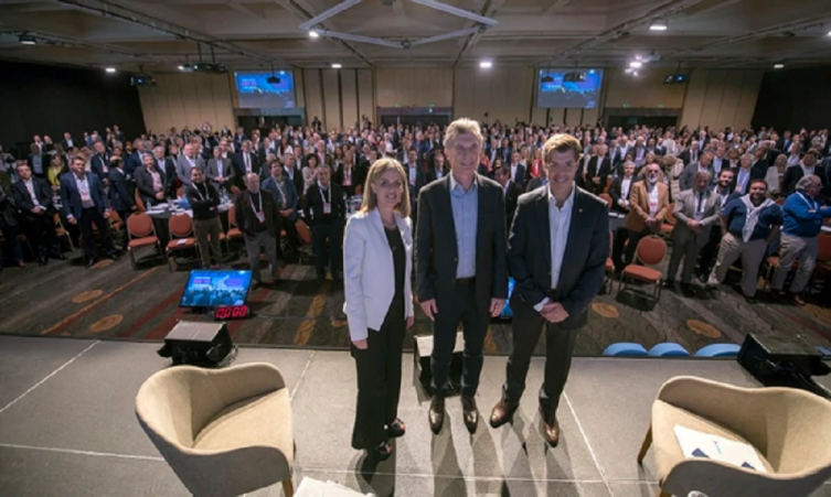 Macri cerró el Coloquio de IDEA entre aplausos de los empresarios y preocupación por la coyuntura