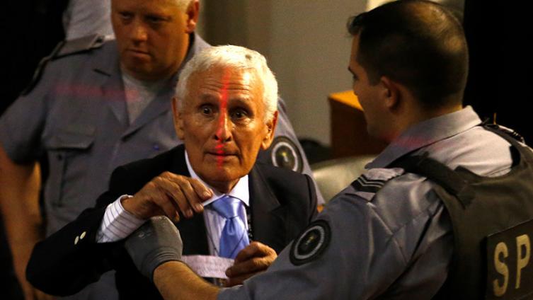 Condenaron a Miguel Etchecolatz a prisión perpetua por cuarta vez