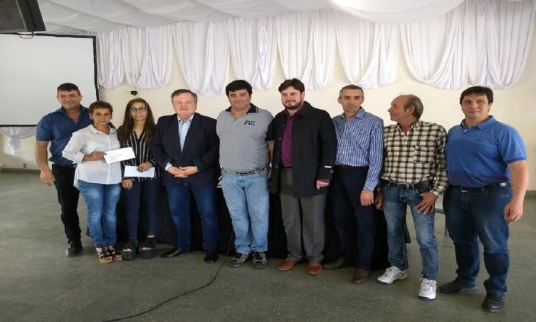 Michlig entregó aportes del PFI 