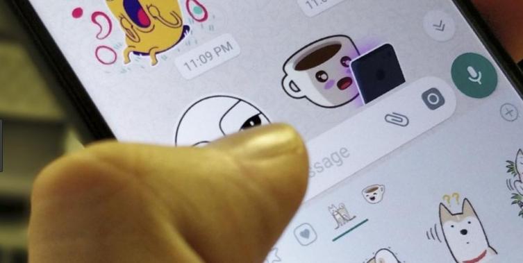 Esta es la versión de WhatsApp que ya incluye los stickers