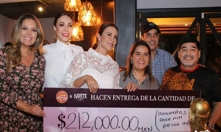 Las perlas de Diego Maradona en una cena solidaria
