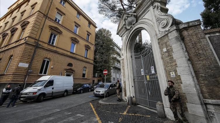 Más misterio y más restos humanos en la Nunciatura de Roma