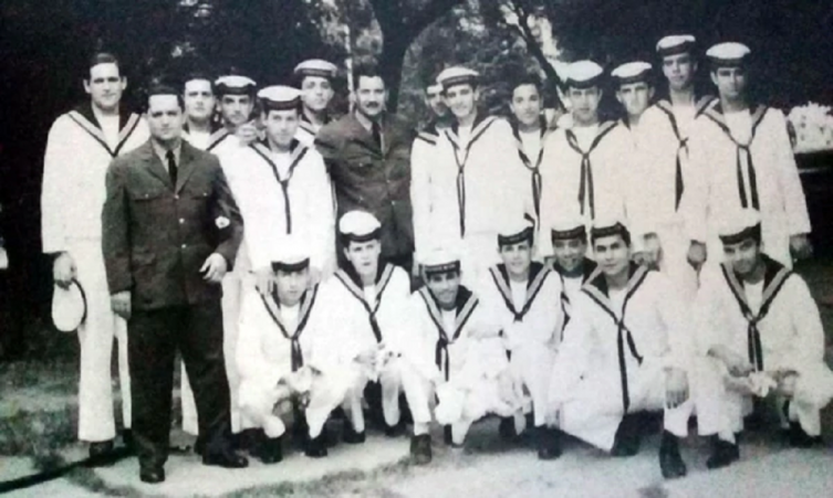 Tienen 71 años y quieren reunirse después de cinco décadas