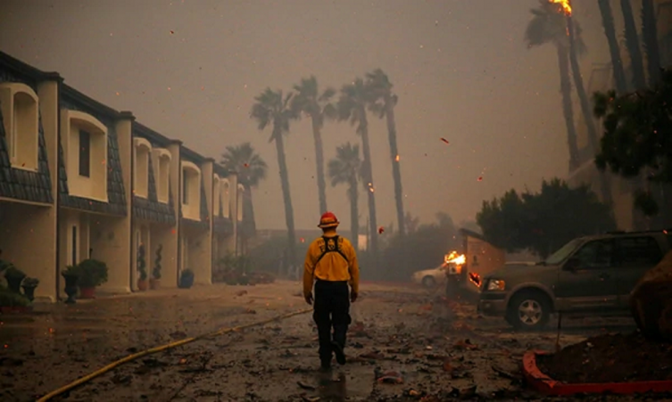 La cifra de muertos por los incendios en California subió a 23