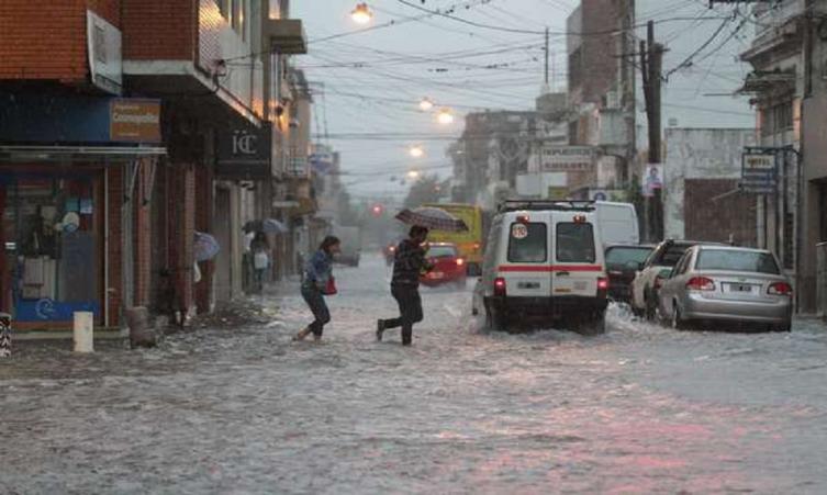 La lluvia caída durante la mañana