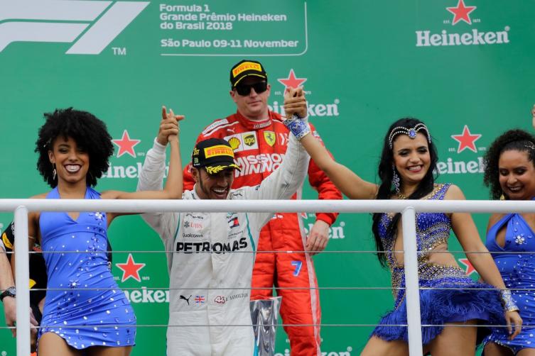 F1  Lewis Hamilton ganó en Brasil y Mercedes festejó otro campeonato