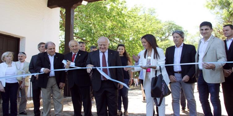 Lifschitz encabezó el acto por el 445° aniversario  
