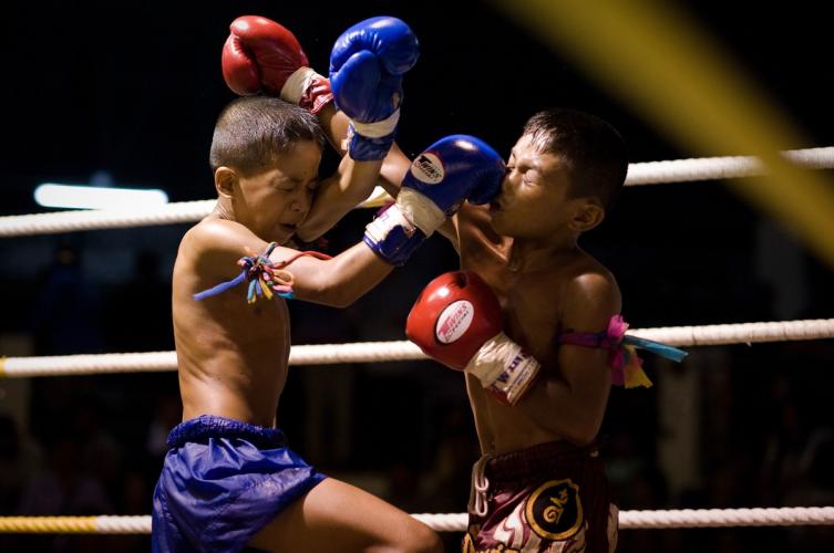La muerte de un chico de 13 años abre el debate sobre las peleas infantiles en Tailandia