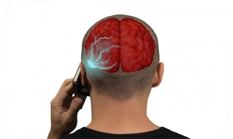 Confirman que sí existe vínculo entre la radiación de los teléfonos móviles y el cáncer