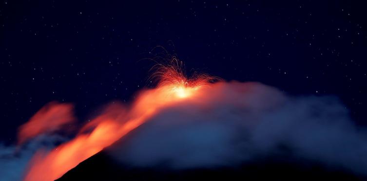 Alerta roja en Guatemala por una nueva erupción del volcán de Fuego