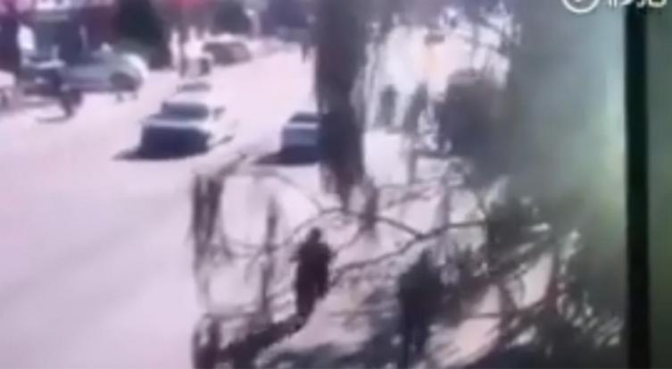 China: Un hombre atropelló y mató a cinco personas a la salida de un colegio