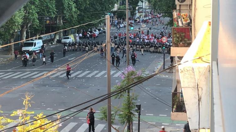 Otra vez incidentes en las afueras del 