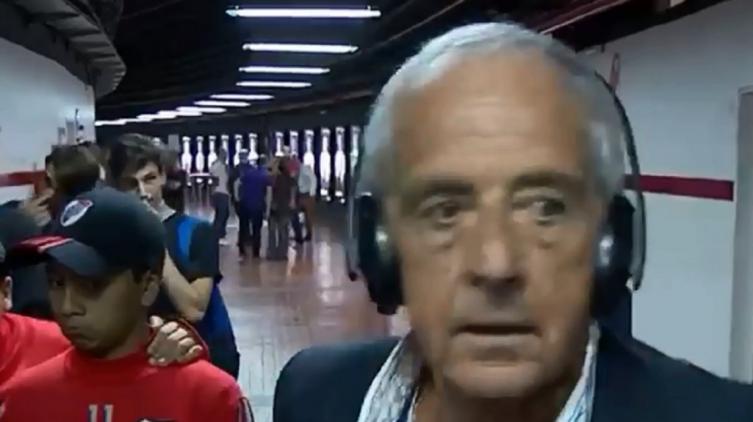 Incidentes en el Monumental: hasta Donofrio tuvo que correr para resguardarse
