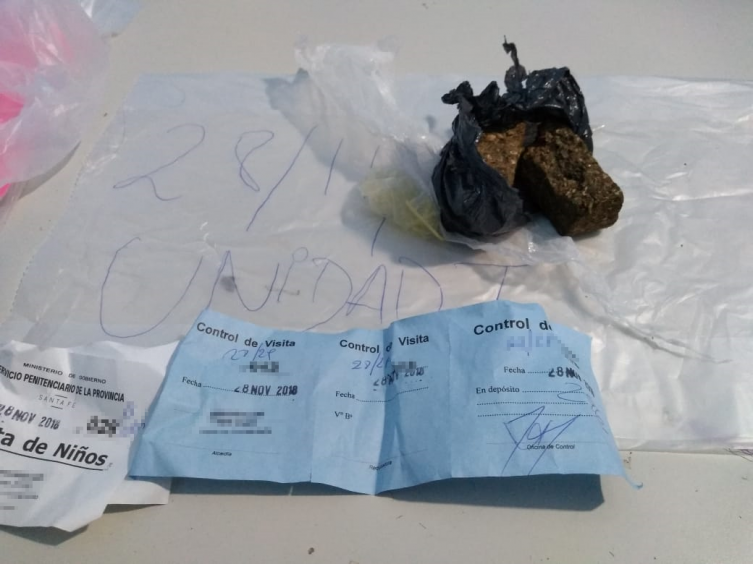 Intentó ingresar droga en sus partes íntimas
