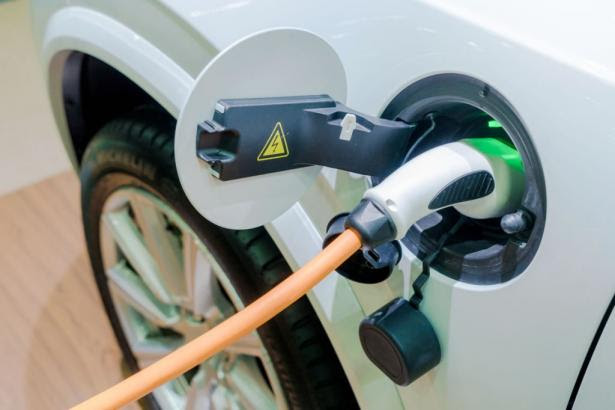 Solicitan fomentar el uso de vehículos eléctricos