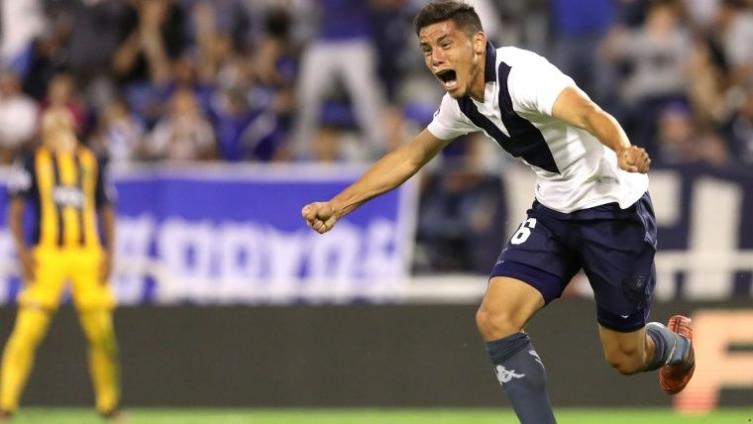 Los suplentes de Central cayeron ante Vélez, que justificó el triunfo en el segundo tiempo