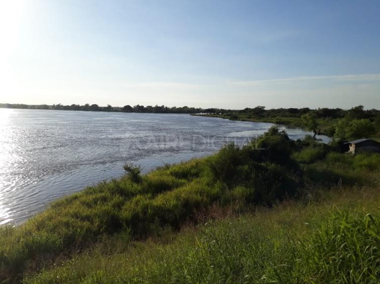 Buscan a un niño que cayó al Río Colastiné