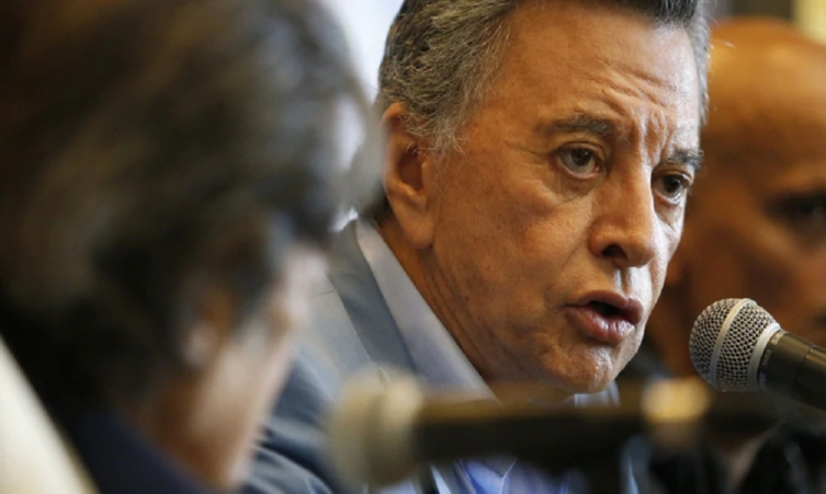 Palito Ortega se arrepintió y le quitó los derechos a una obra teatral basada en sus canciones